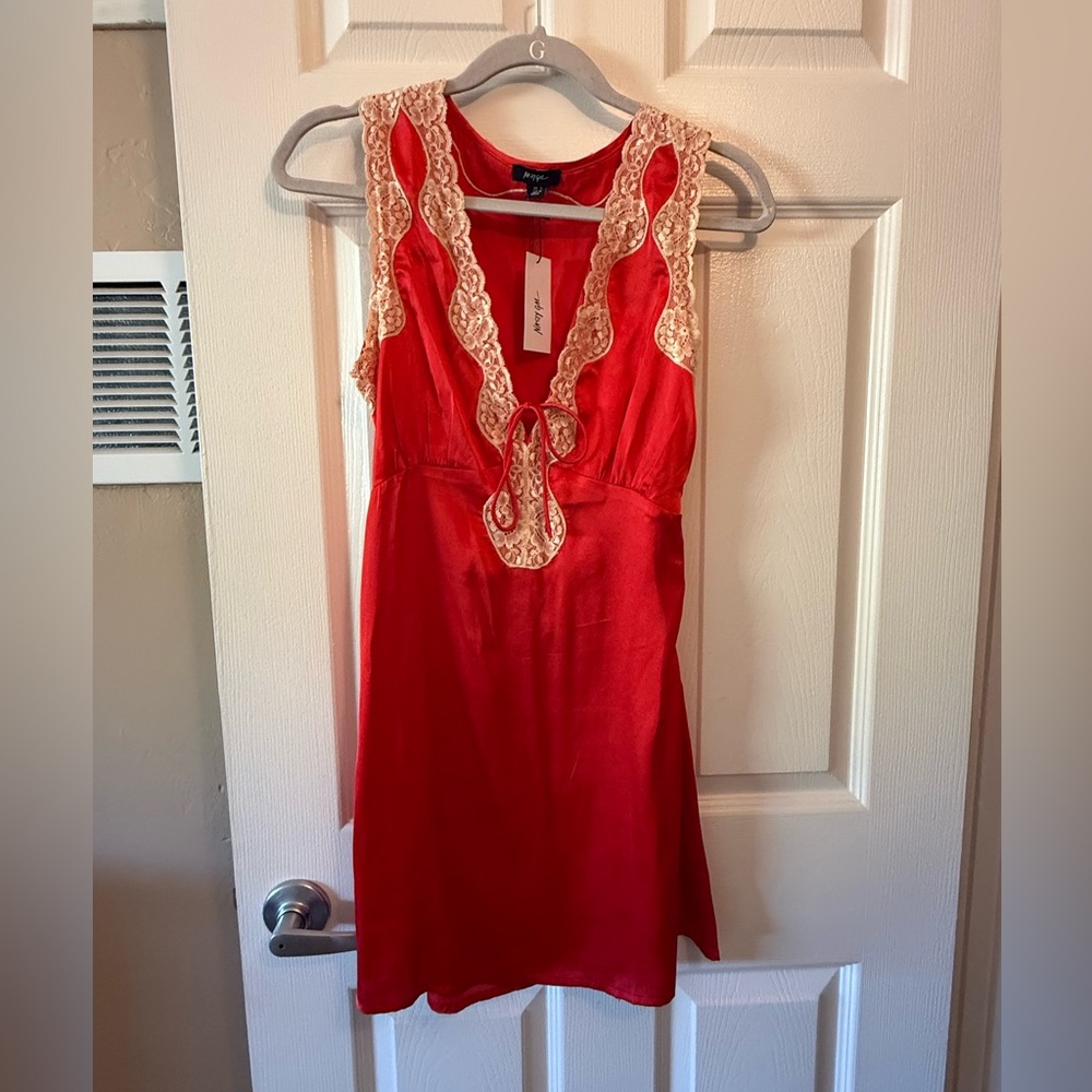 NWT Nessa Barrett Satin Lace Cutwork Tie Front Mini Dress - Picture 4 of 9